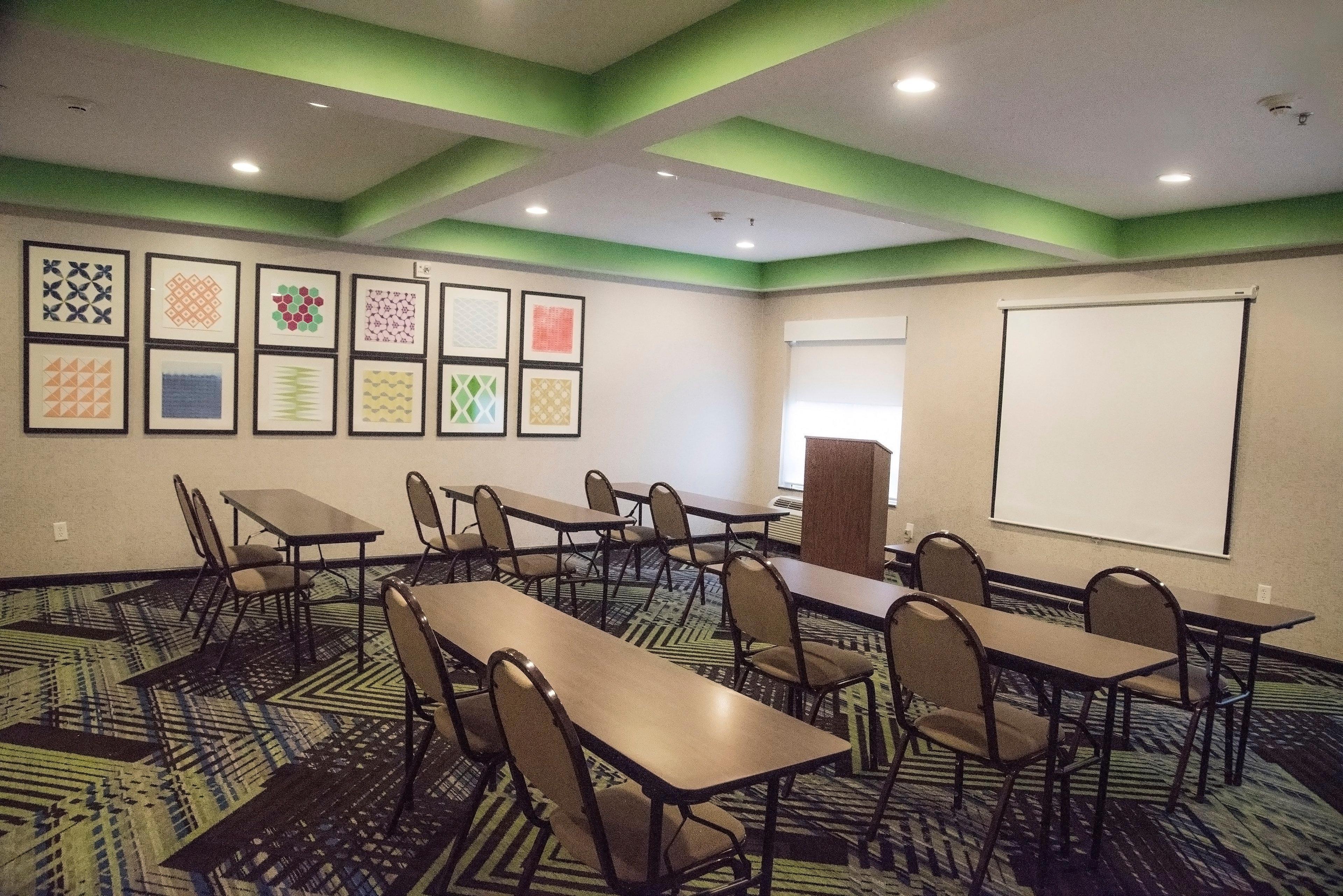 Holiday Inn Express & Suites Alexandria, An Ihg Hotel Eksteriør bilde
