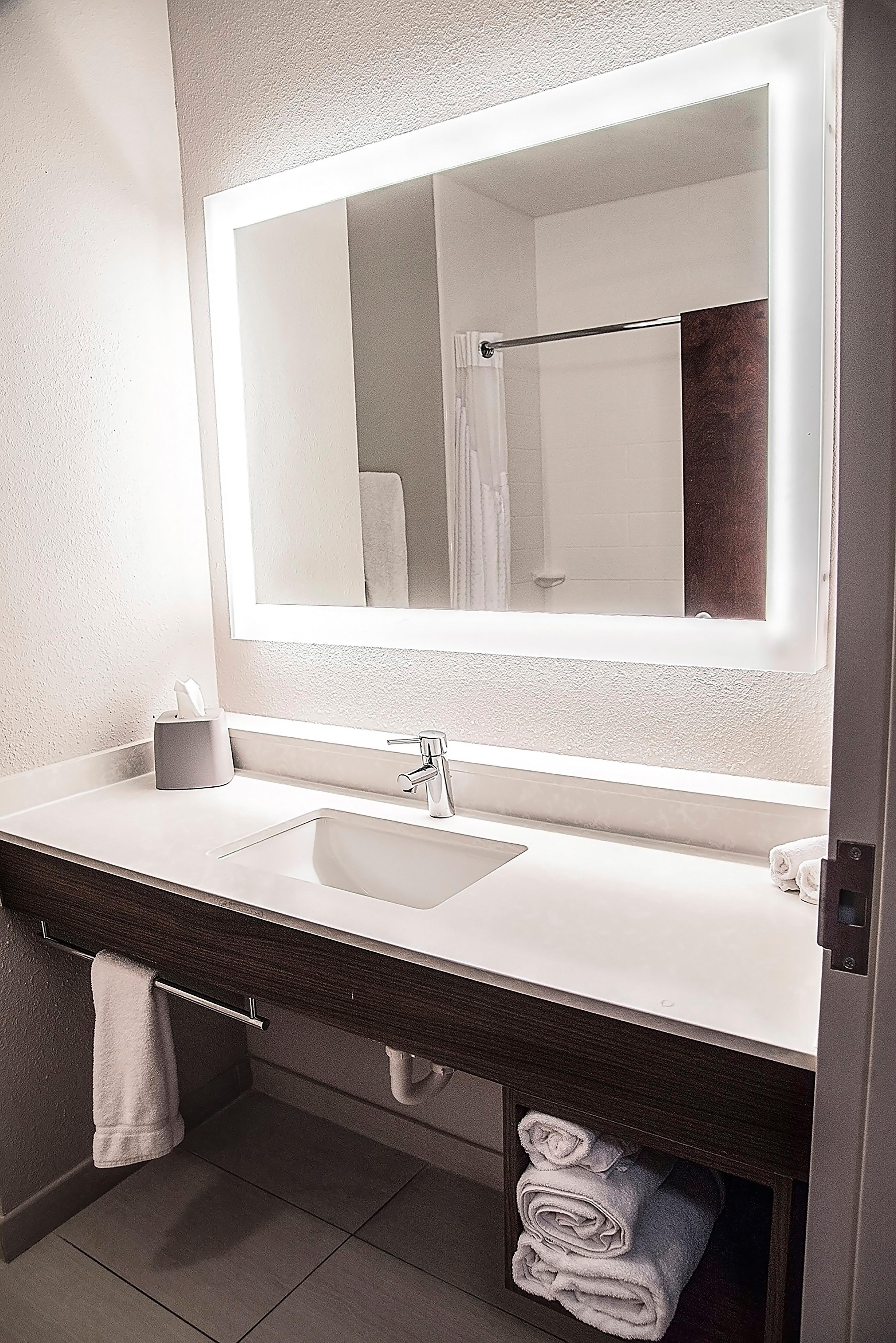 Holiday Inn Express & Suites Alexandria, An Ihg Hotel Eksteriør bilde