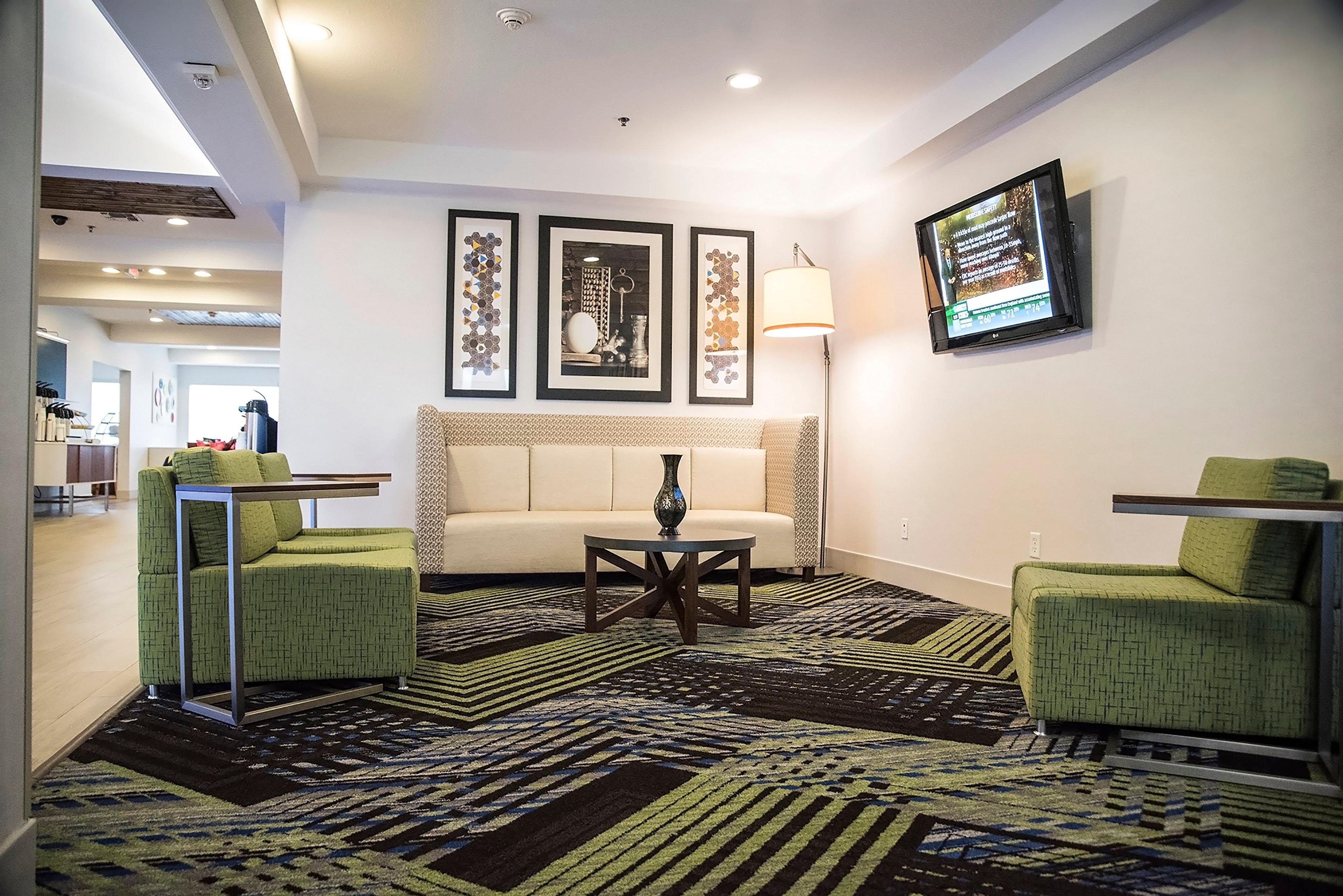 Holiday Inn Express & Suites Alexandria, An Ihg Hotel Eksteriør bilde