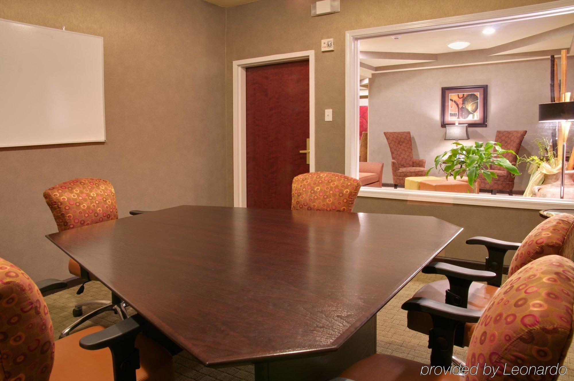 Holiday Inn Express & Suites Alexandria, An Ihg Hotel Fasiliteter bilde