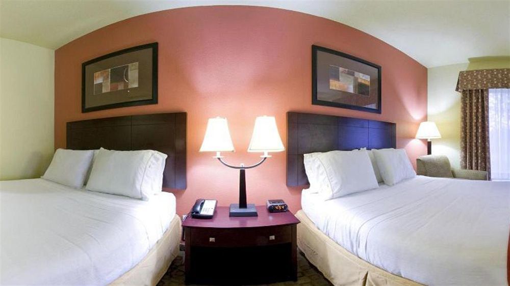 Holiday Inn Express & Suites Alexandria, An Ihg Hotel Eksteriør bilde